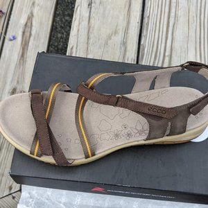 Brand new Ecco Kawaii sandals size 41